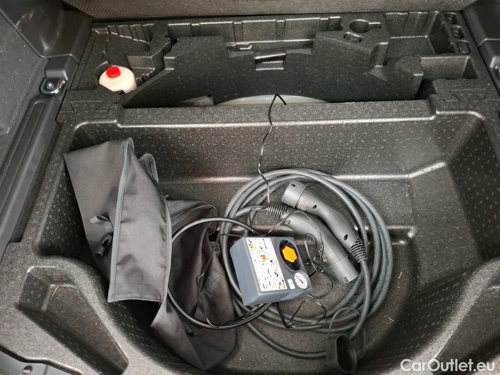  Land Rover  Discovery LAND ROVER  Sport / 2019 / 5P / SUV 1.5 P300e PHEV AUTO 4WD #8