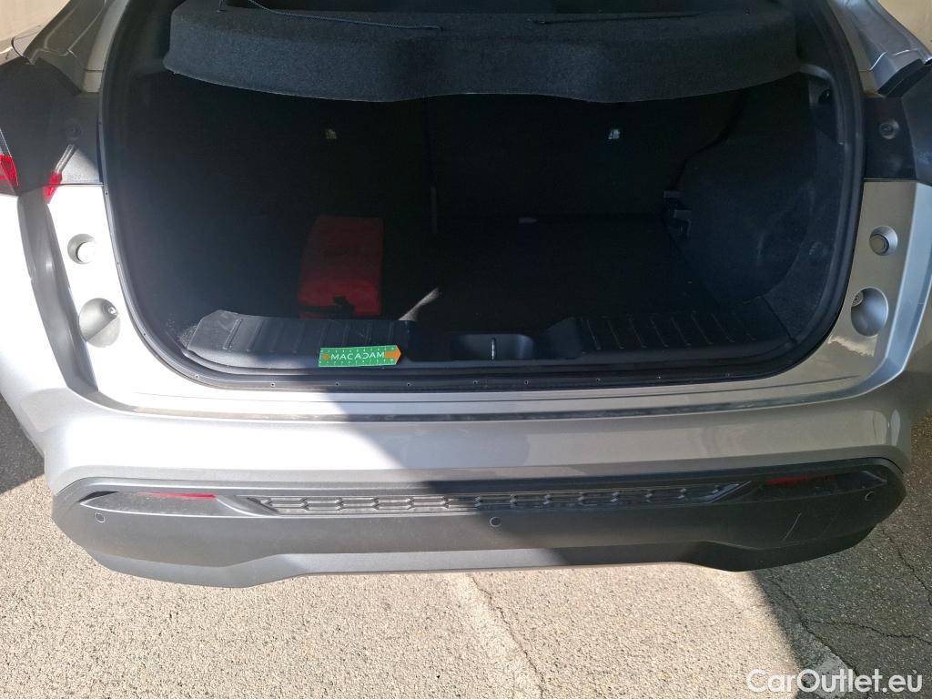  Nissan  Juke NISSAN  2019 5P Crossover Hybrid 143 Business+ #17