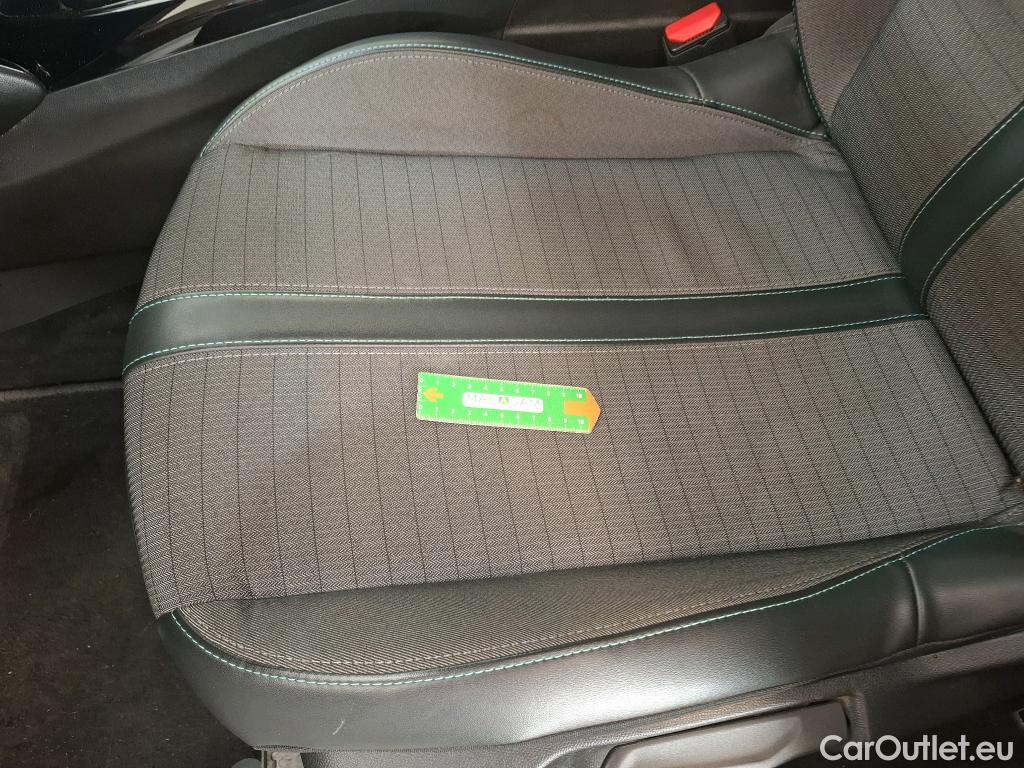  Peugeot  2008  Allure Pack 1.5 HDi 130CV BVA8 E6d #12