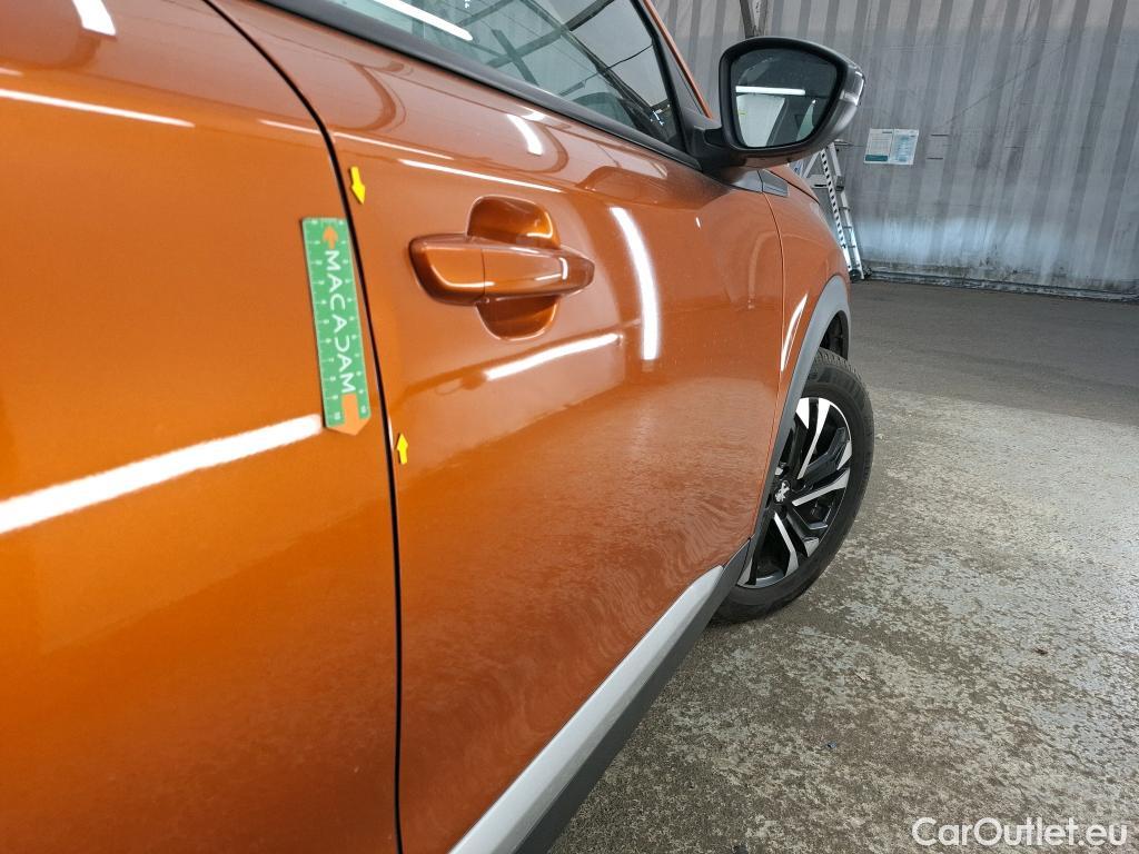  Peugeot  2008 PEUGEOT  / 2019 / 5P / Crossover BLUEHDI 130 S&S EAT8 ALLURE #1