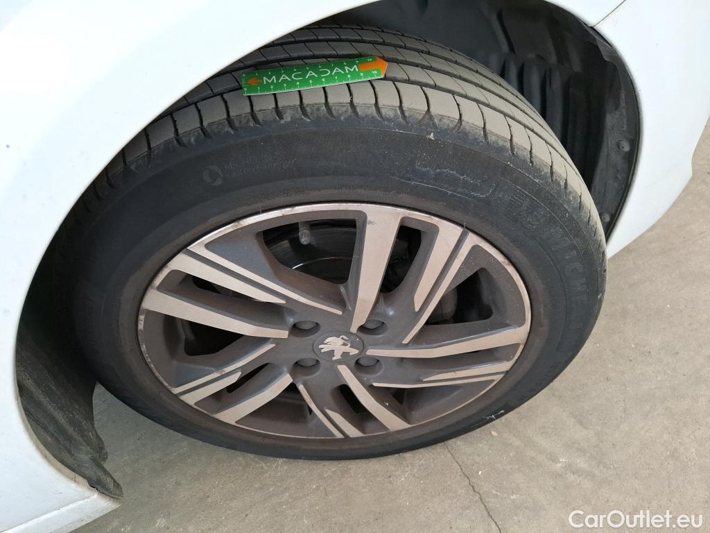  Peugeot  208  Style 1.2 PureTech 75CV BVM5 E6d #8