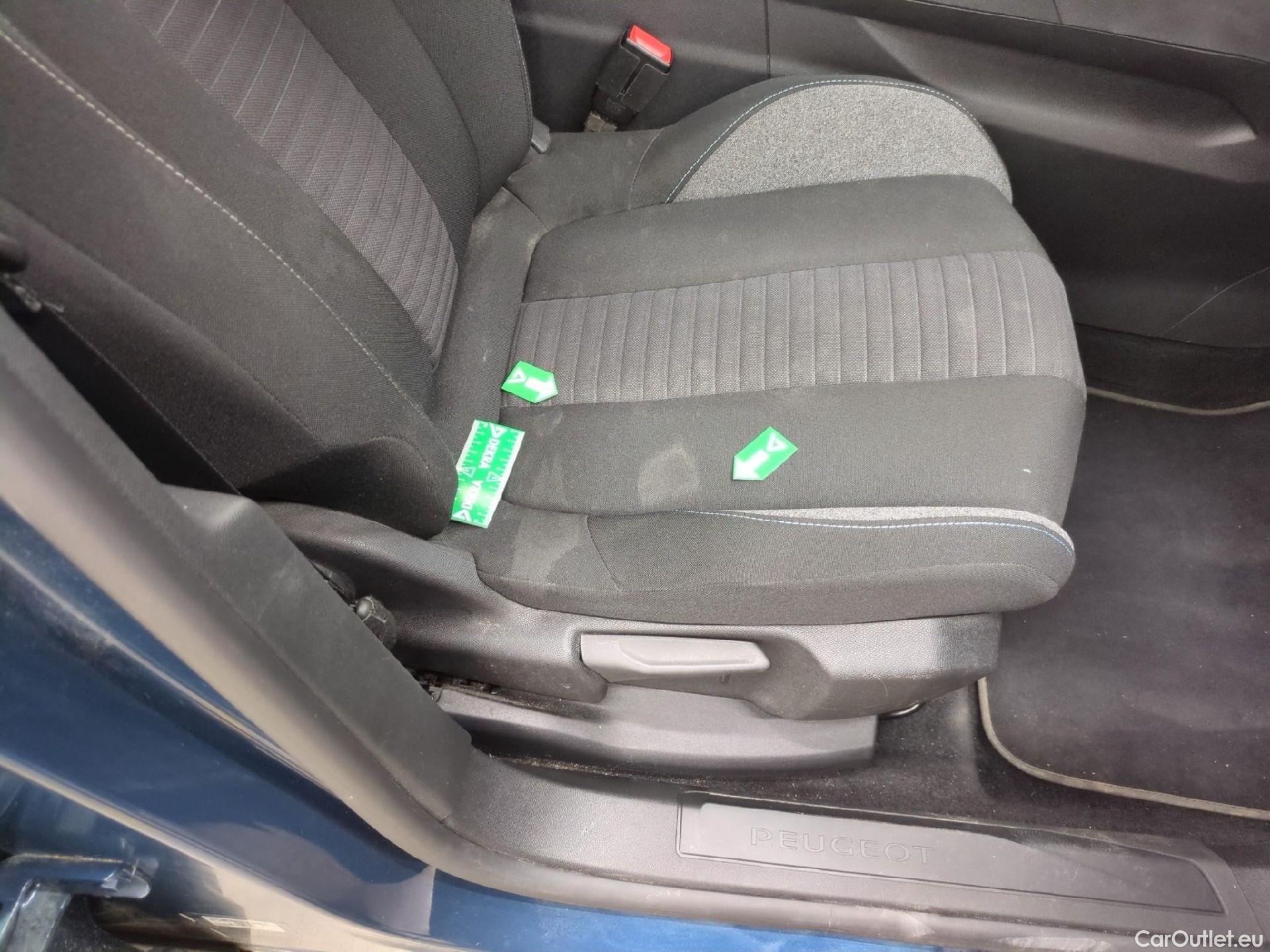  Peugeot  5008  Active Pack 1.2 PureTech 130CV BVA8 7 Sieges E6d #4