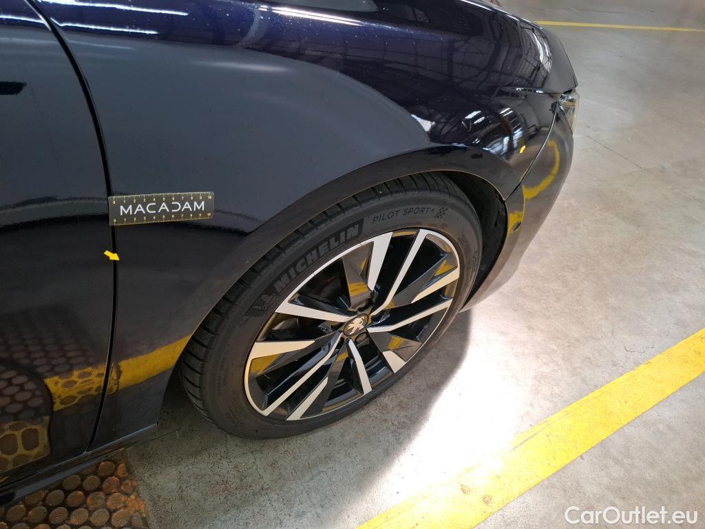  Peugeot  508 PEUGEOT  / 2018 / 5P / Berline HYBRID 225 E-EAT8 GT #44