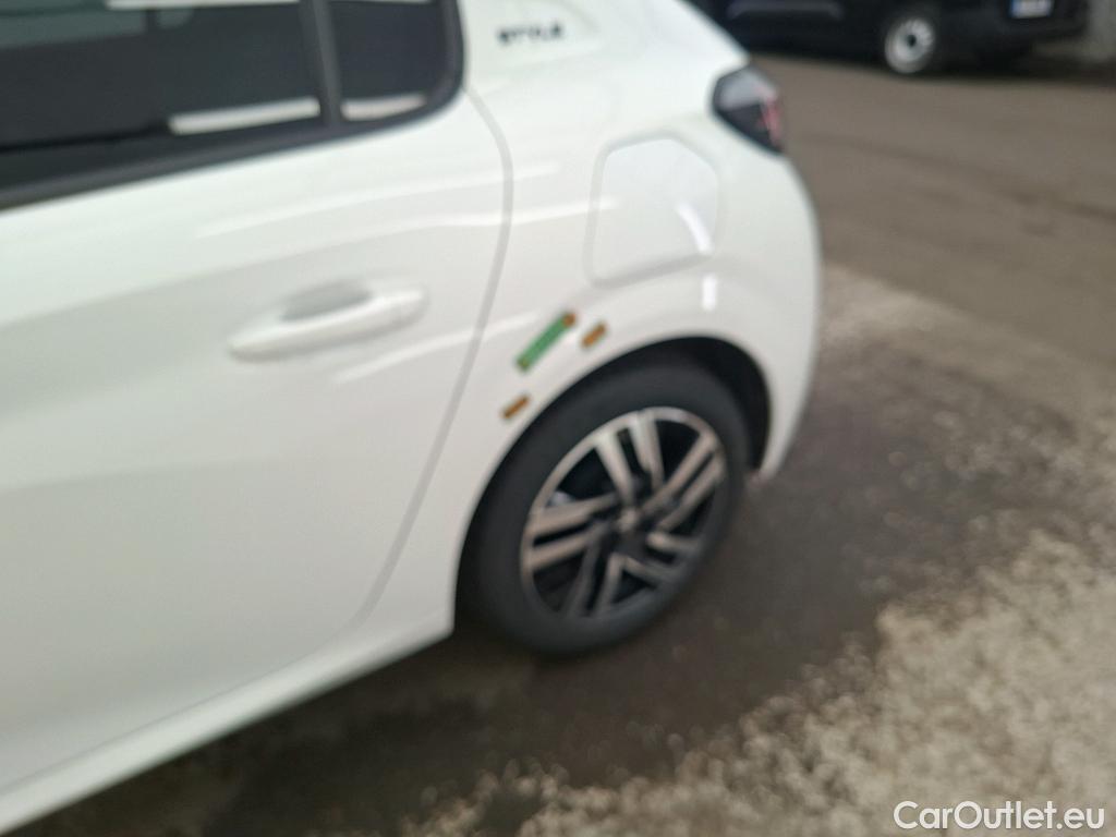  Peugeot  208  Style 1.2 PureTech 75CV BVM5 E6d #10