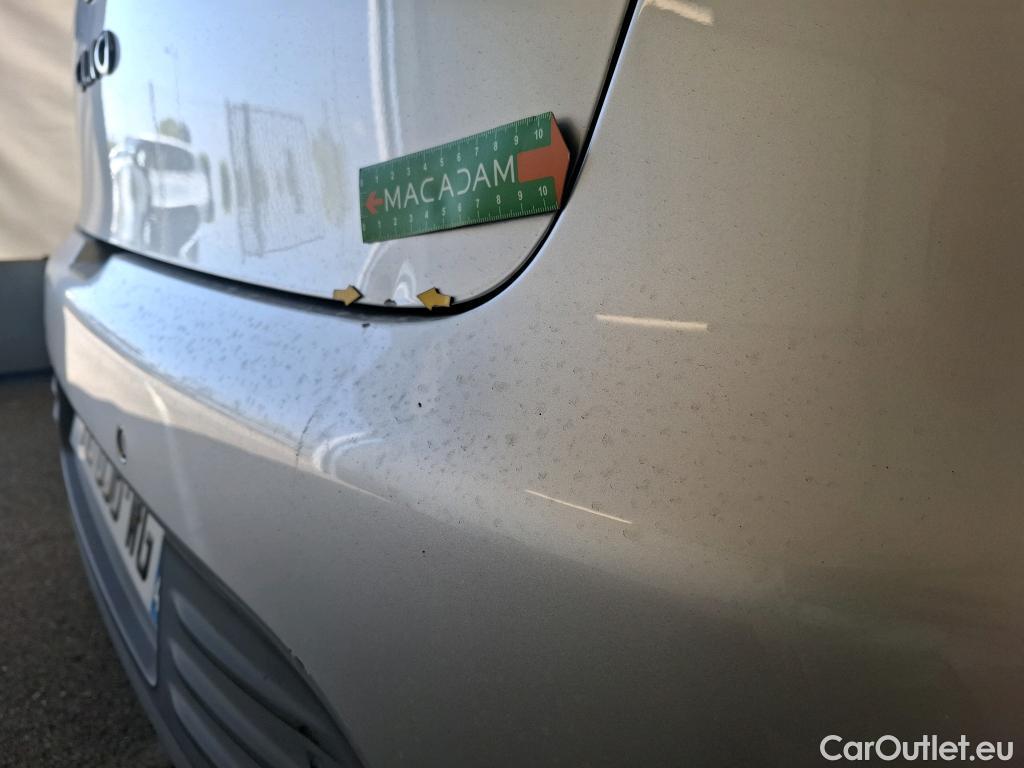  Renault  Clio  IV Business 0.9 TCe 90CV BVM5 E6 #2