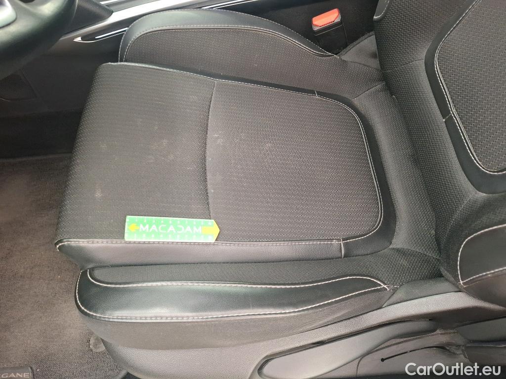  Renault  Megane RENAULT Mégane Berline / 2020 / 5P / Berline techno TCe 140 EDC #26