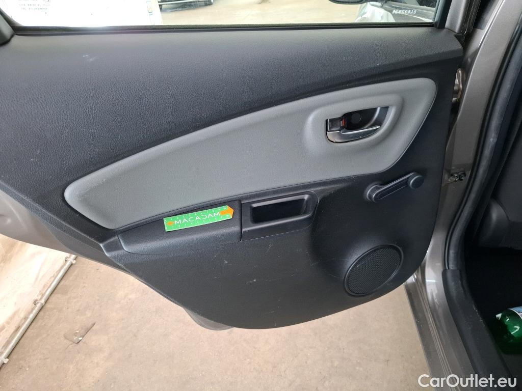  Toyota  Yaris TOYOTA  Hybride / 2017 / 5P / Berline 1.5 VVT-I HYBRID France Business #11