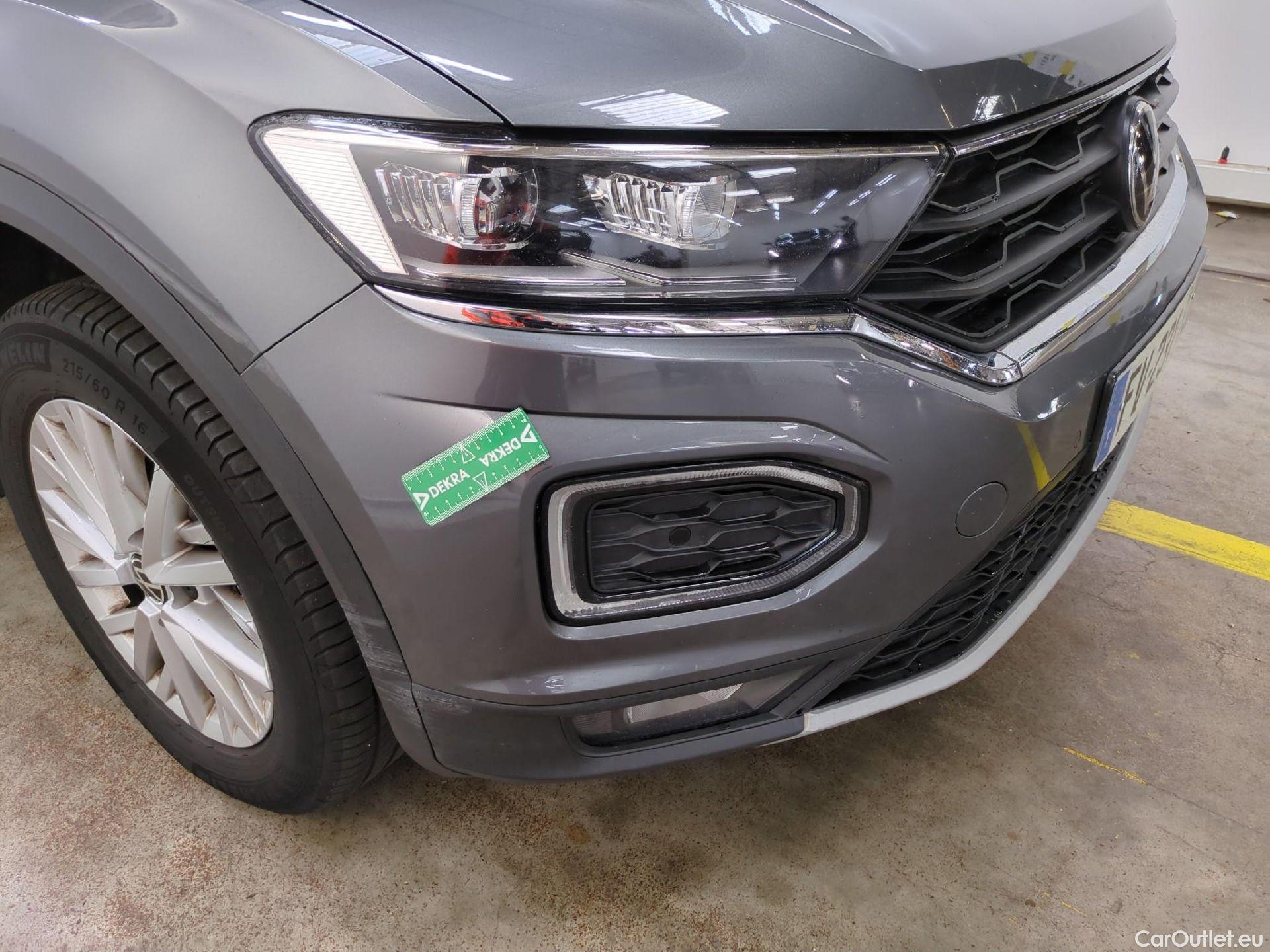  Volkswagen  T-ROC VOLKSWAGEN  / 2017 / 5P / SUV 2.0 TDI 150 LOUNGE BUSINESS DSG7 #10