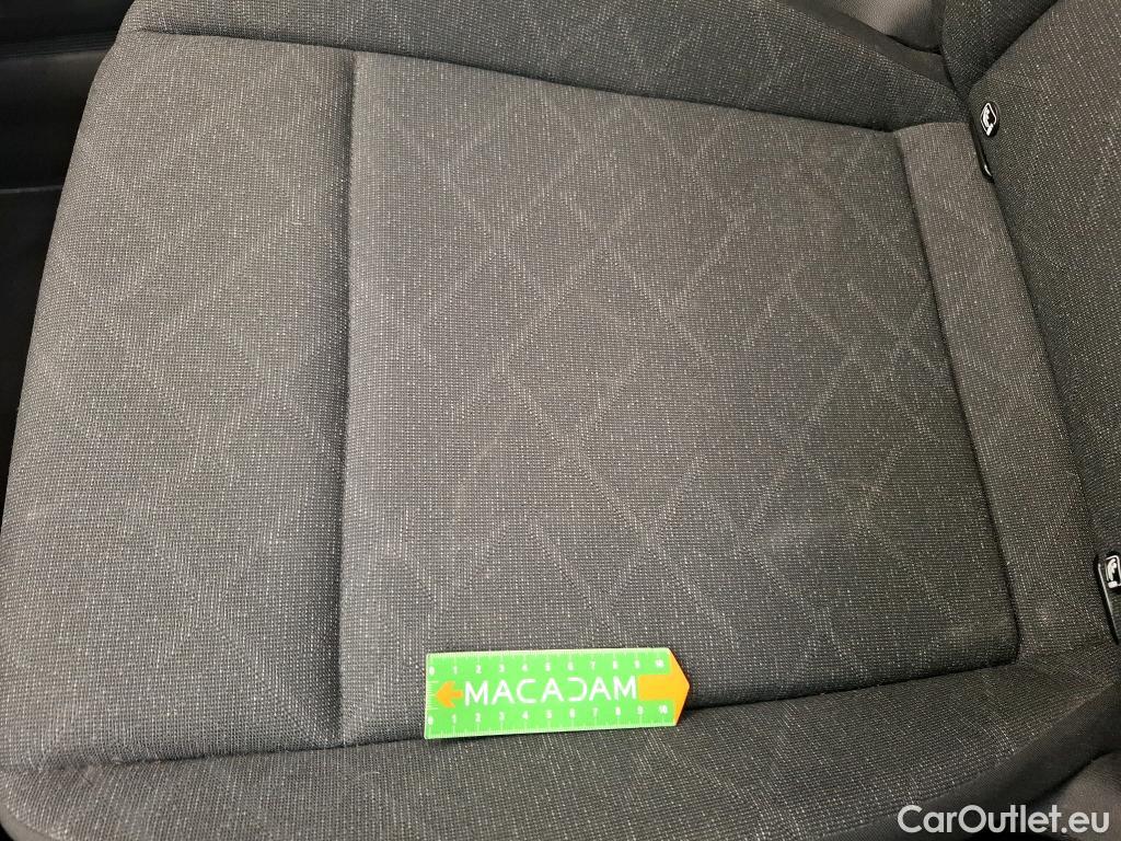  Volkswagen  Golf  VIII Berline Life Plus 2.0 TDI 115CV BVA7 E6d #7