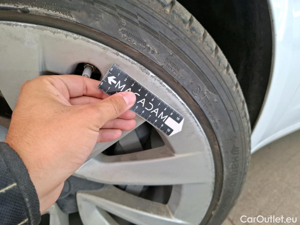  Tesla  Model 3 TESLA  / 2018 / 4P / Berline Grande Autonomie #5