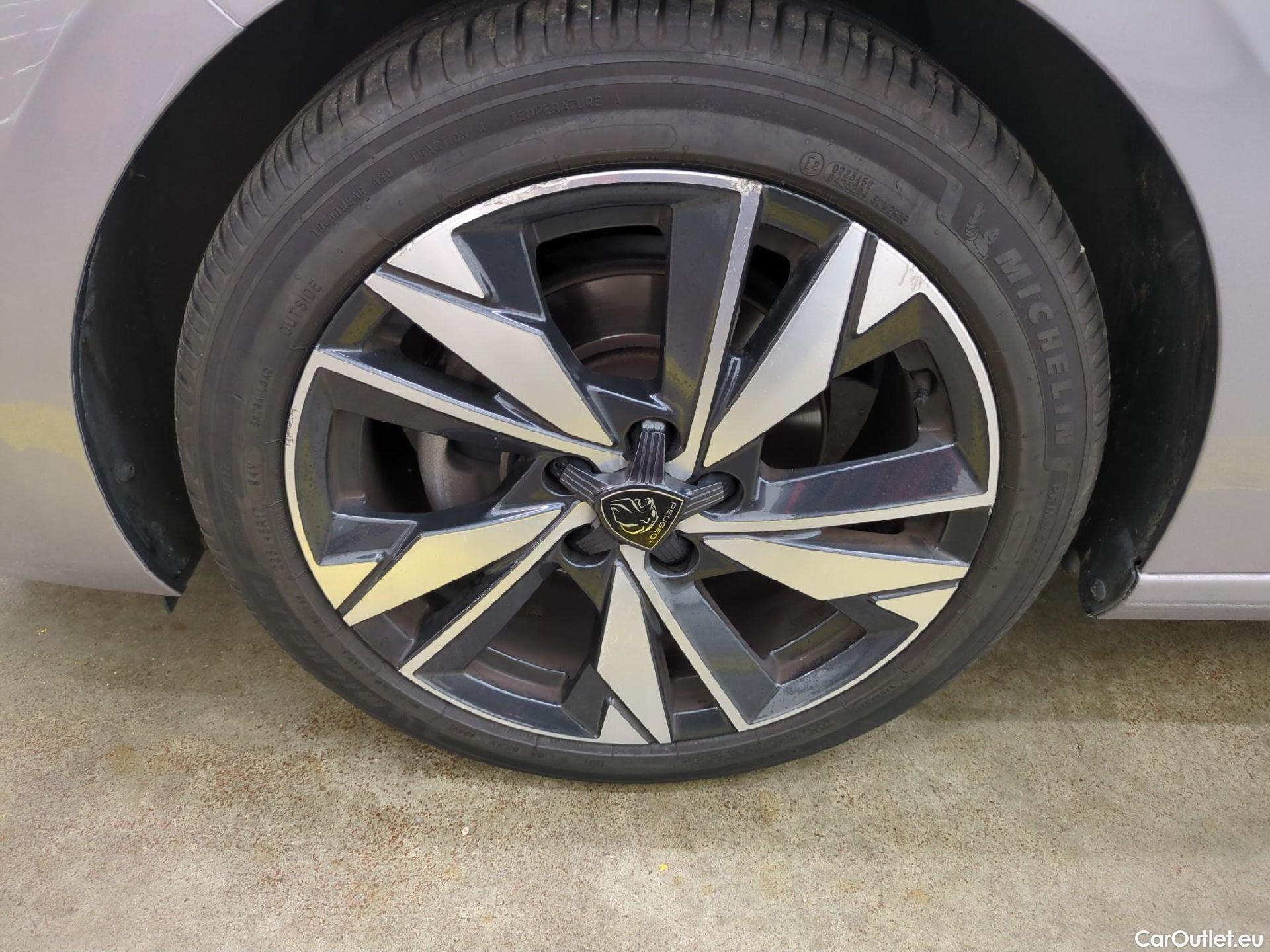  Peugeot  308  Allure 1.2 PureTech 130CV BVA8 E6d #1