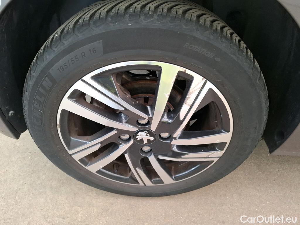  Peugeot  208  Allure Business 1.5 HDi 100CV BVM6 E6d #19
