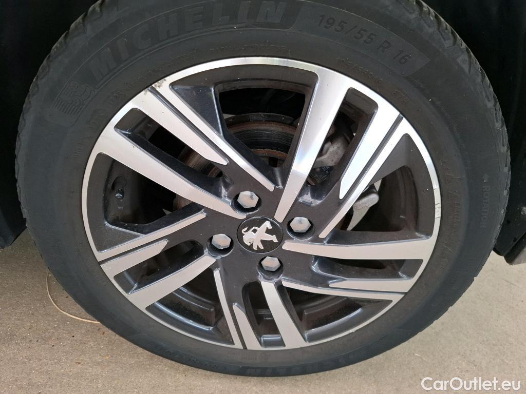  Peugeot  208  Allure Business 1.5 HDi 100CV BVM6 E6d #30