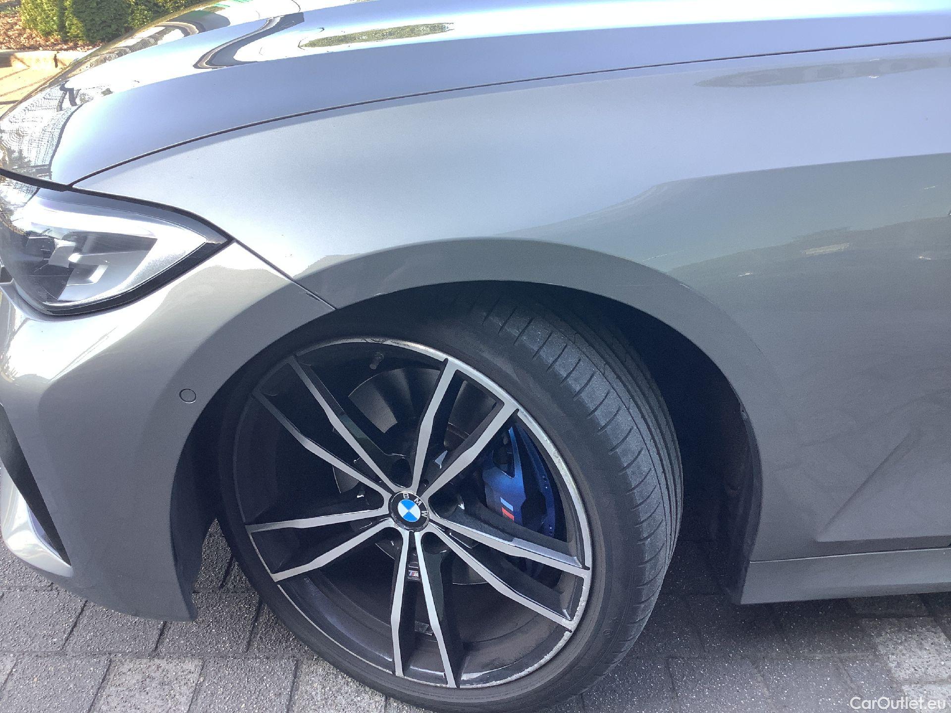  Bmw  Serie 3 BMW, 3-serie '18, 330d 210kw Aut. ///M-Sportkit (total options: 11.842,95 Ex.Vat) #1