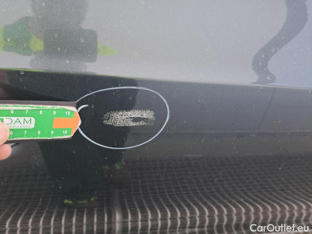  Bmw  Serie 3 BMW  / 2018 / 4P / sedán 318d Auto. #14