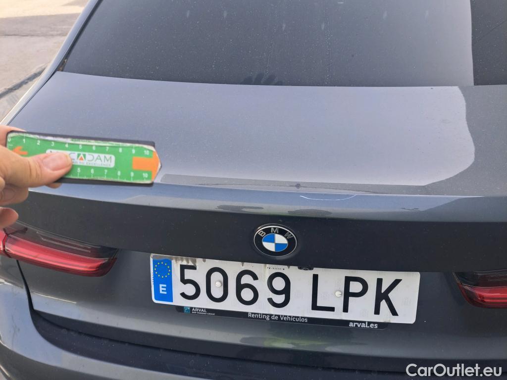  Bmw  Serie 3 BMW  / 2018 / 4P / sedán 318d Auto. #23