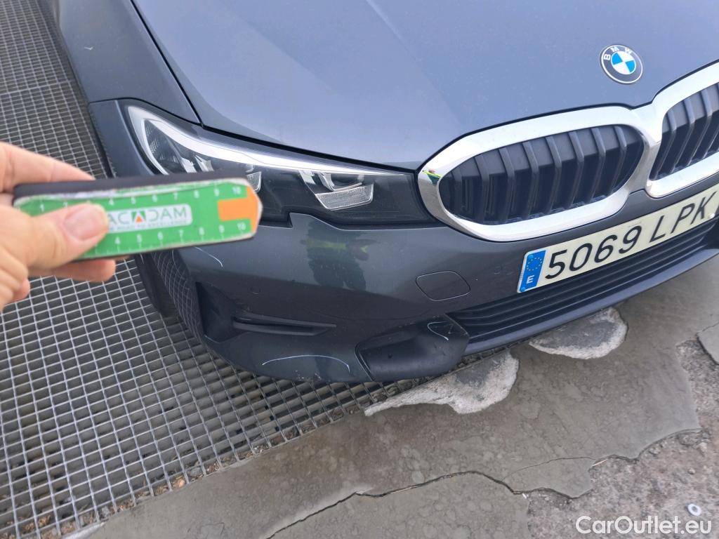  Bmw  Serie 3 BMW  / 2018 / 4P / sedán 318d Auto. #17