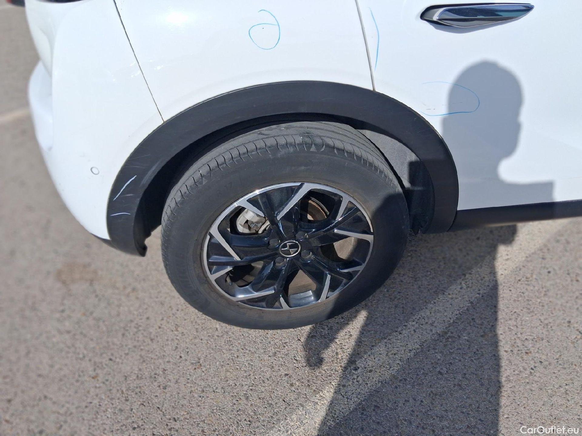  DS  3 Crossback DS DS  / 2018 / 5P / todoterreno PureTech 73 kW Manual SO CHIC (AC) #44