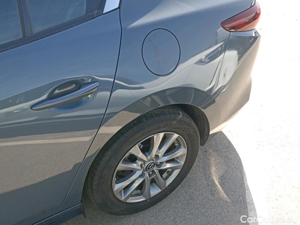  Mazda  3 MAZDA Mazda / 2019 / 4P / sedán 2.0 e-SKYACTIV-G 88KW ORIGIN #8