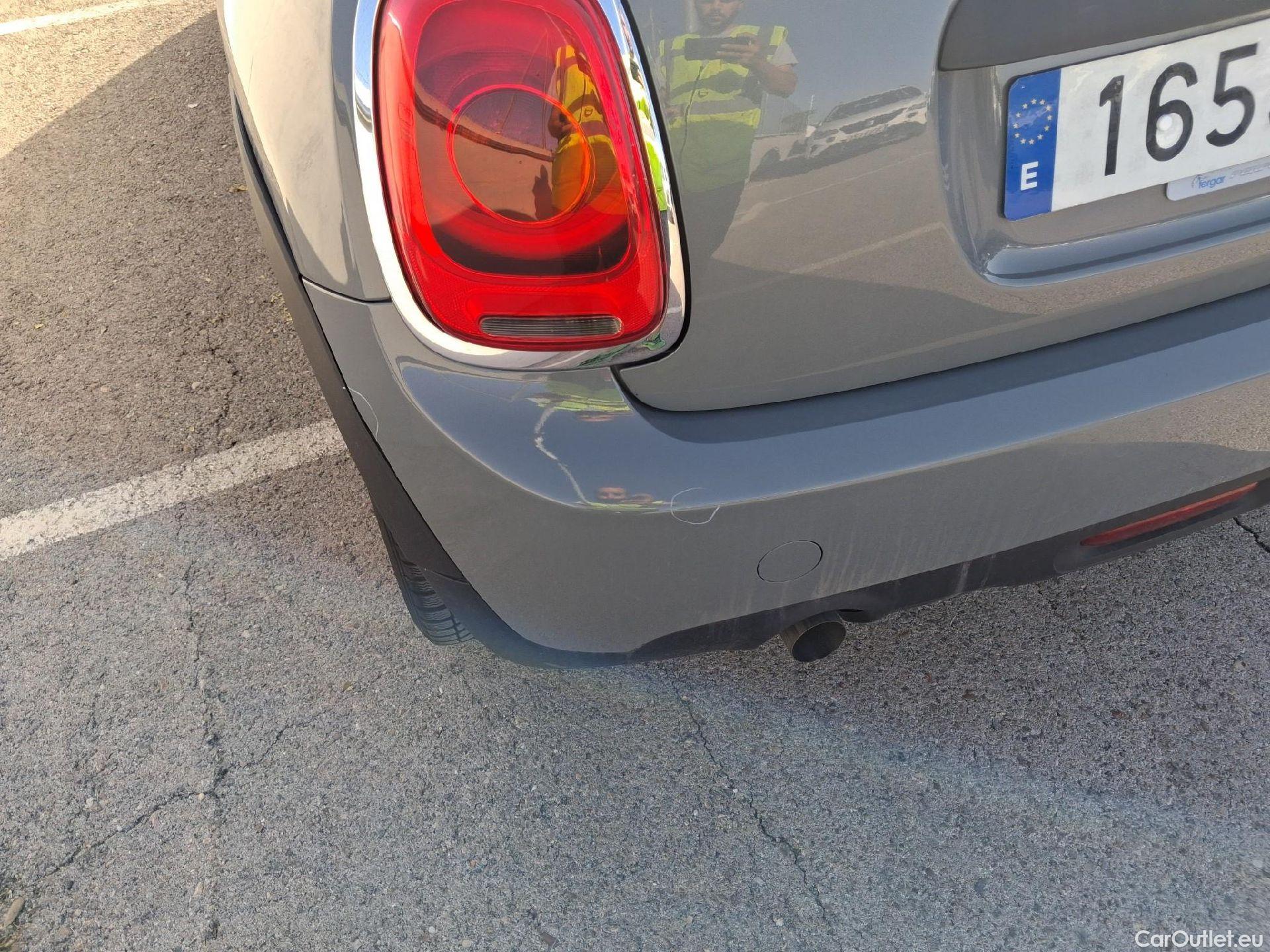  Mini  Cooper MINI MINI / 2014 / 3P / berlina con portón ONE D #26