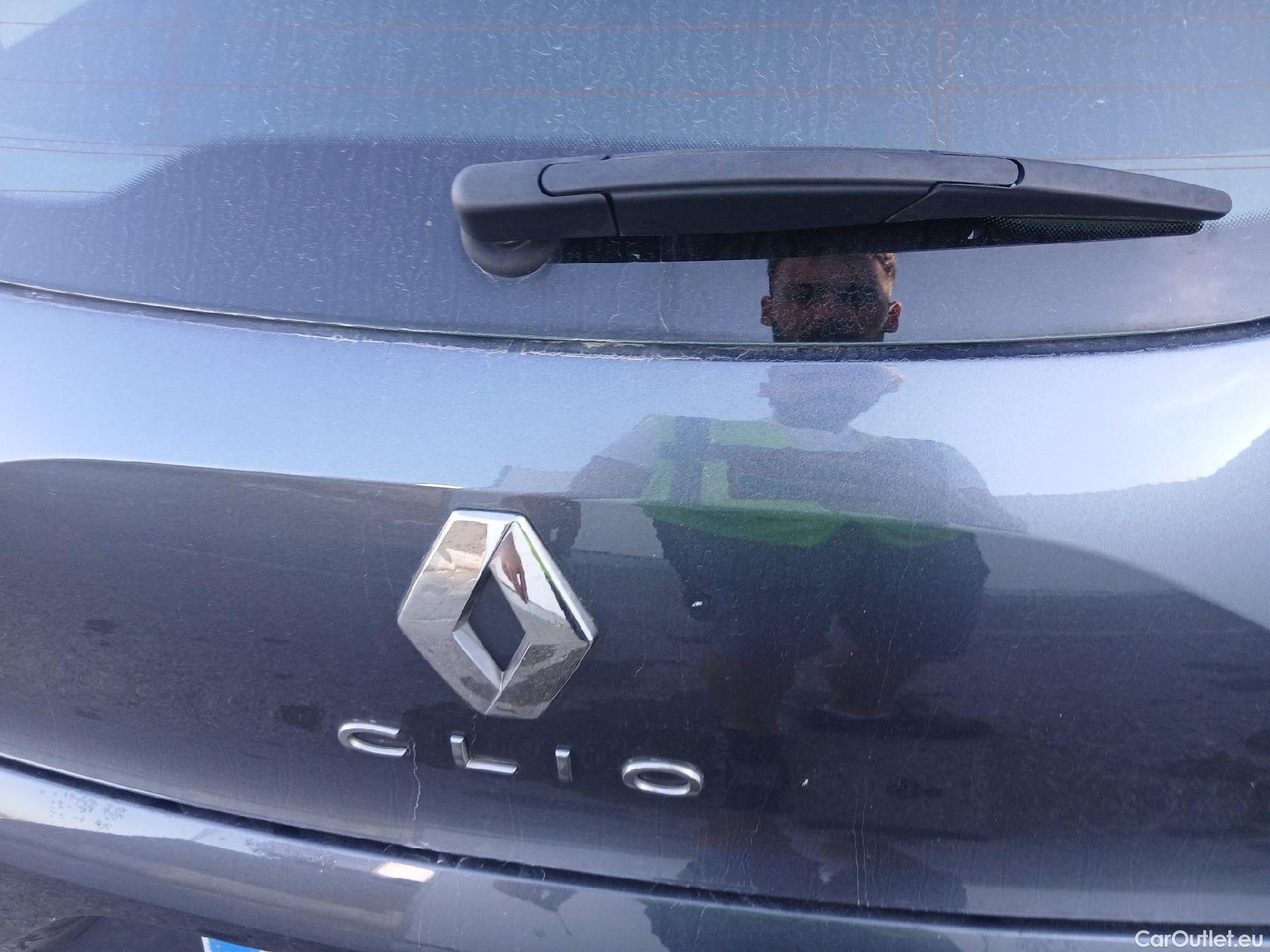  Renault  Clio RENAULT  / 2019 / 5P / berlina con portón Business TCe 67 kW (90CV) #23