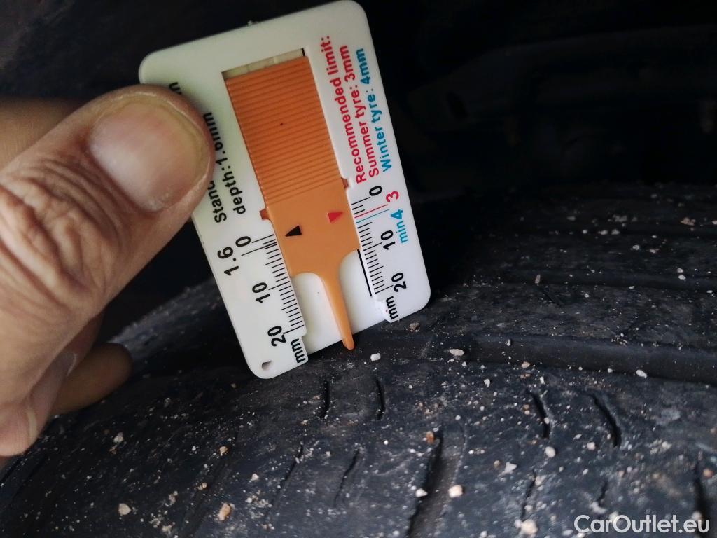  Volvo  XC 40 VOLVO XC40 / 2021 / 5P / todoterreno 1.5 T5 Recharge PHEV Bright Auto #2