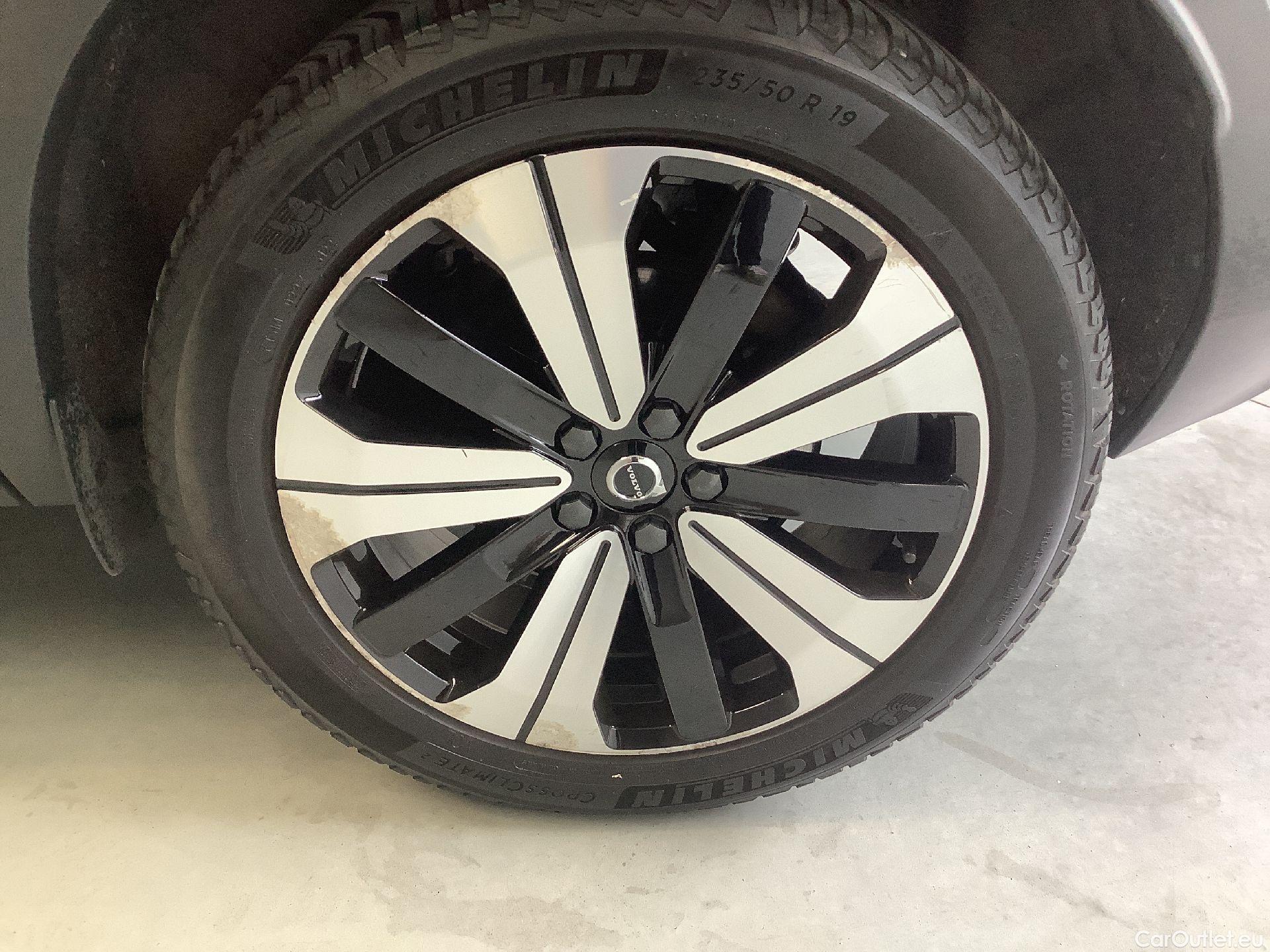  Volvo  XC 40 Volvo, XC40 FL'21 PHEV, Volvo XC40 T4 PHEV Ultimate Dark Design Aut. 5d #4